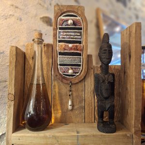 Porte clé mural décoratif à perles